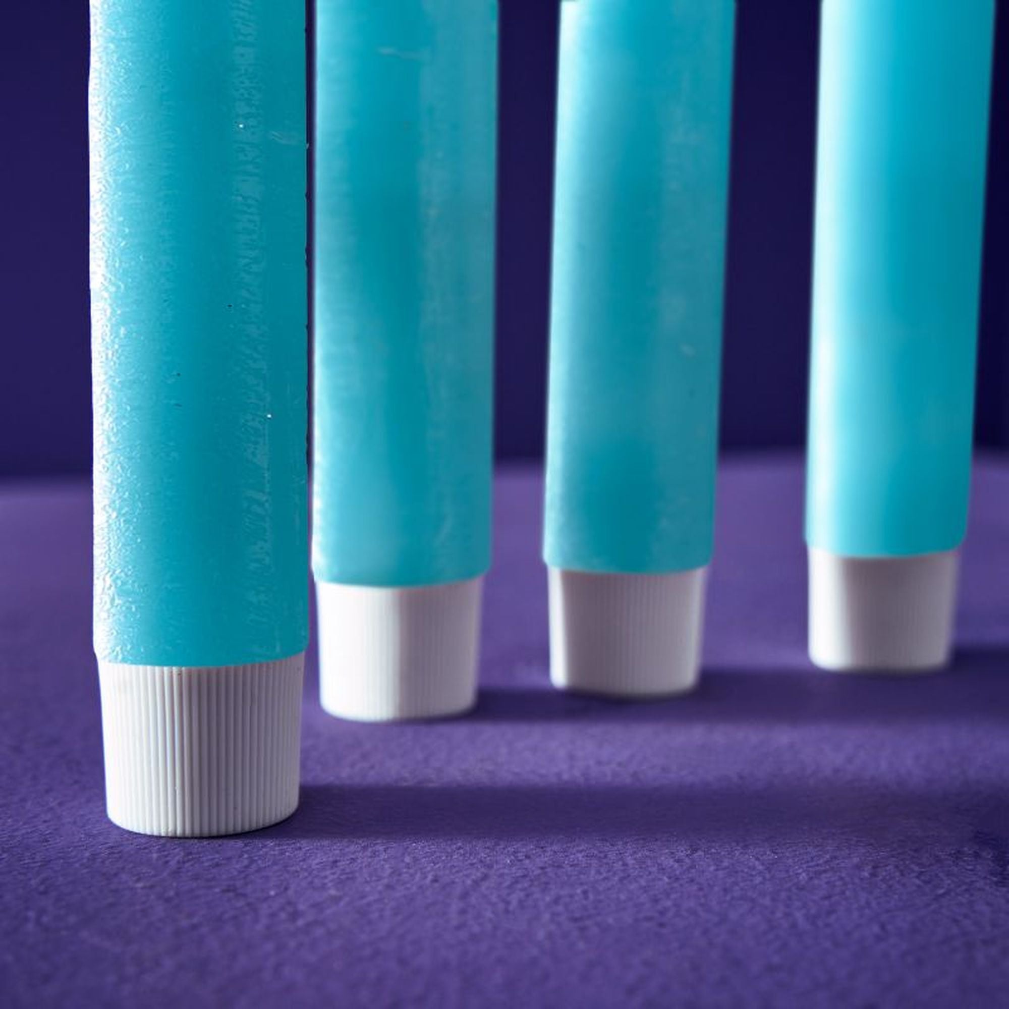 Set 4-teilig - LED Stabkerze - Echtwachs/Kunststoff/LED - H. 24.5 cm - m. Fernbedienung